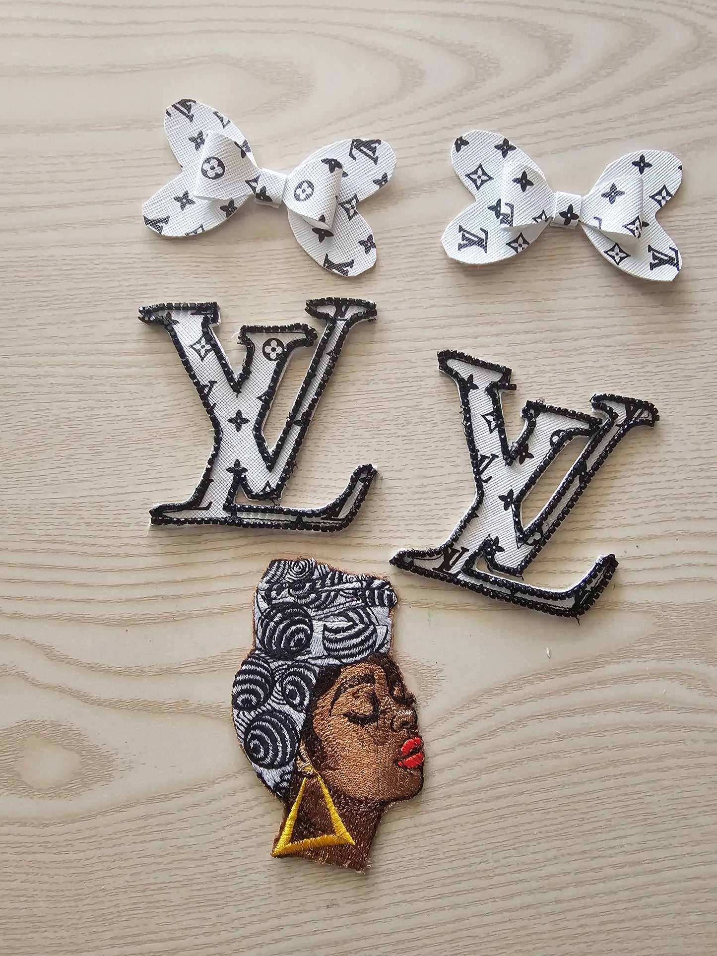 Black & white LV